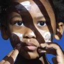 lrp-anthelios-dermo-pediatrics-how-to-apply.webp